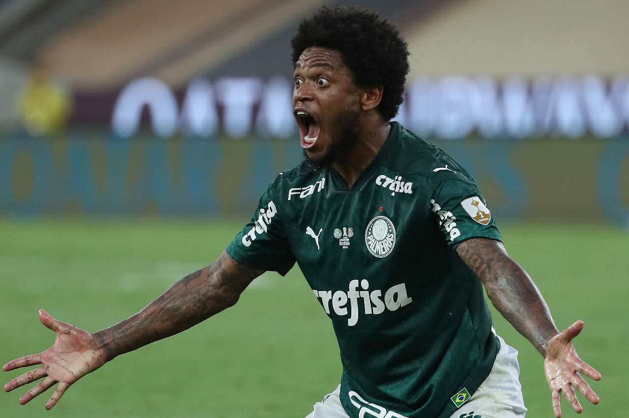 Luiz Adriano due