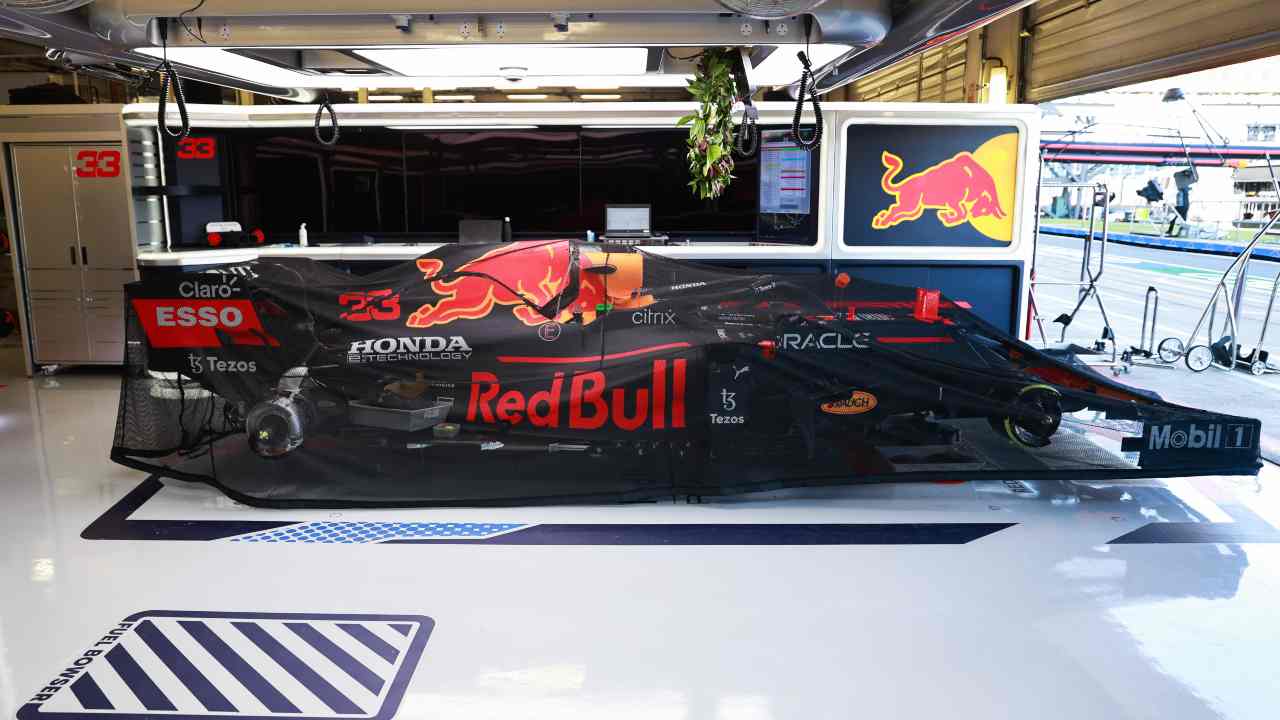 Box Red Bull