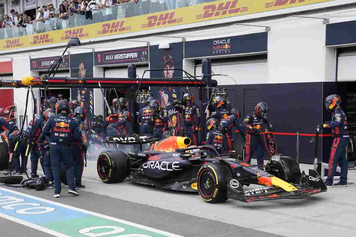 Red Bull, il futuro di Sergio Perez sembra segnato: per Johnny Herbert c'è un nome perfetto per sostituirlo