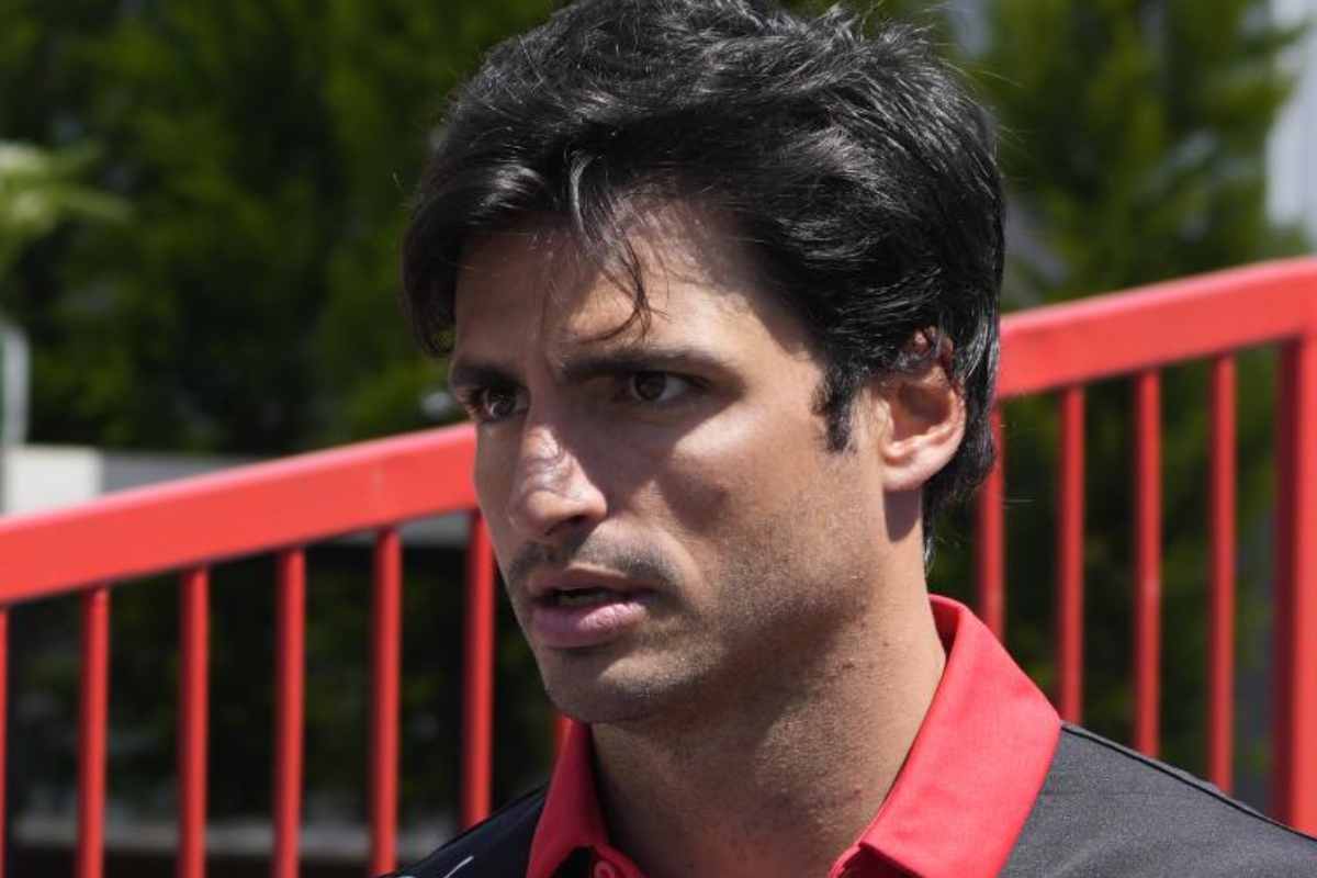 Sainz via dalla Ferrari: due offerte per il pilota spagnolo