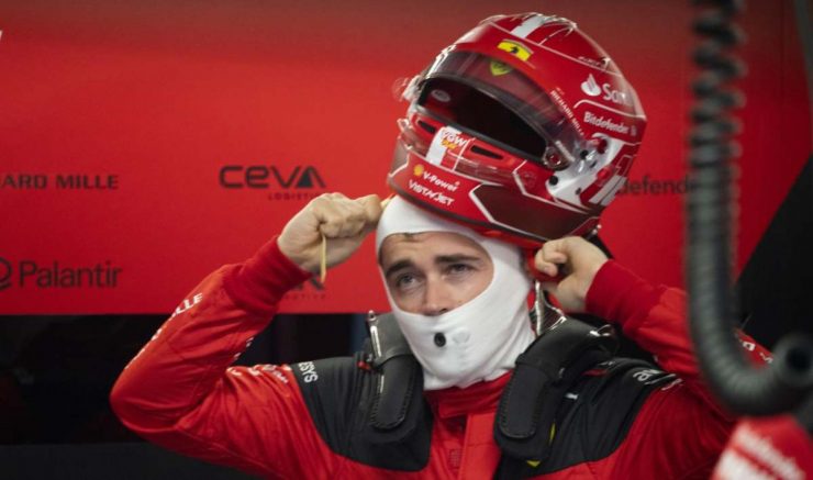 Leclerc come Schumacher, la scena da brividi si ripete: tifosi senza parole