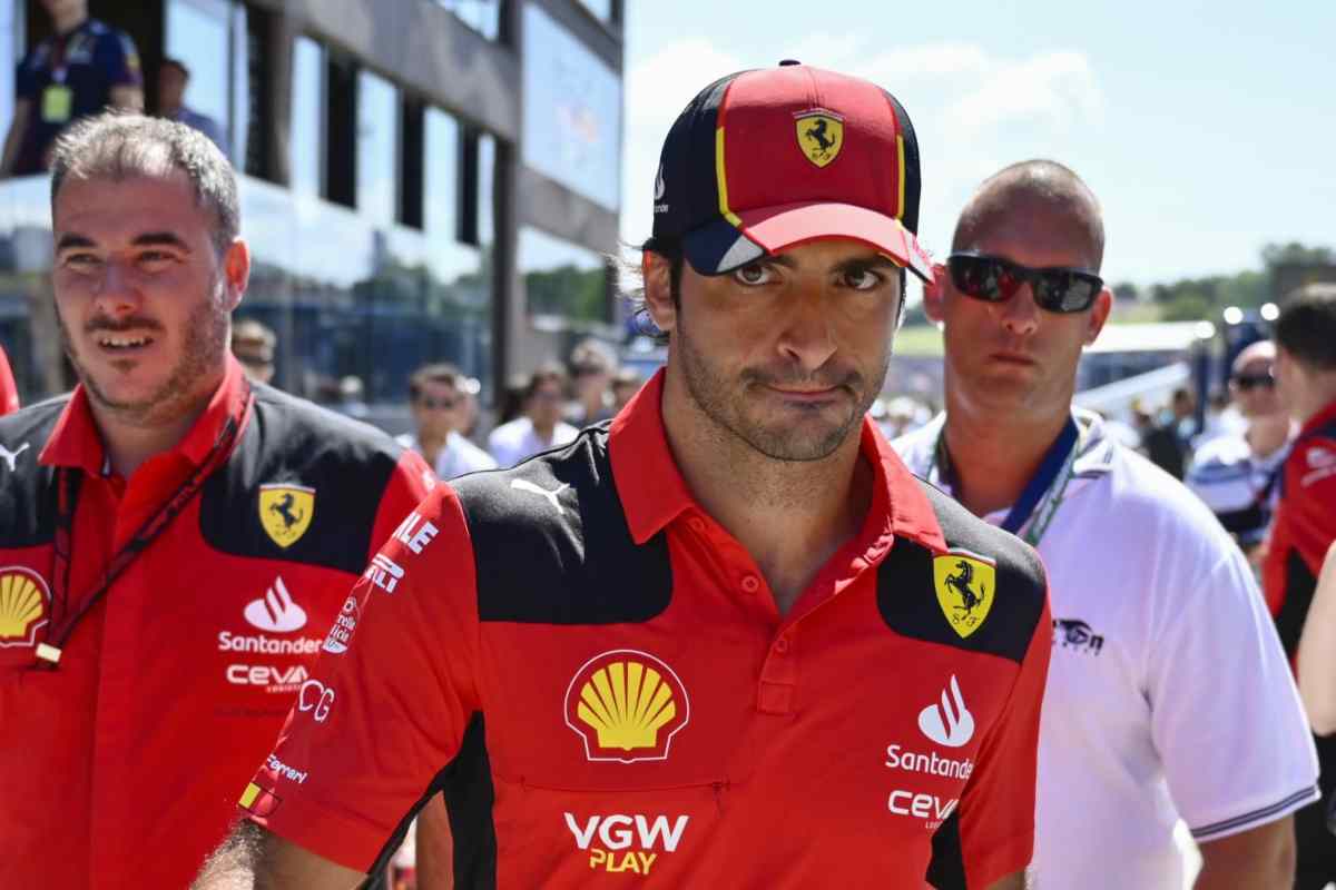 Sainz 'spacca' la Ferrari: "È molto strano"