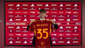 Baldanzi presentato con la maglia della Roma