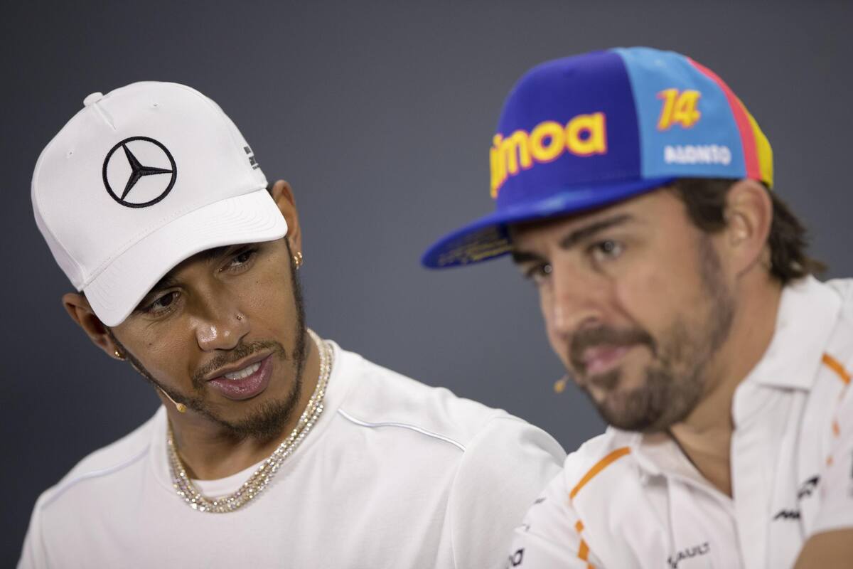 Alonso commenta il passaggio di Hamilton in Ferrari