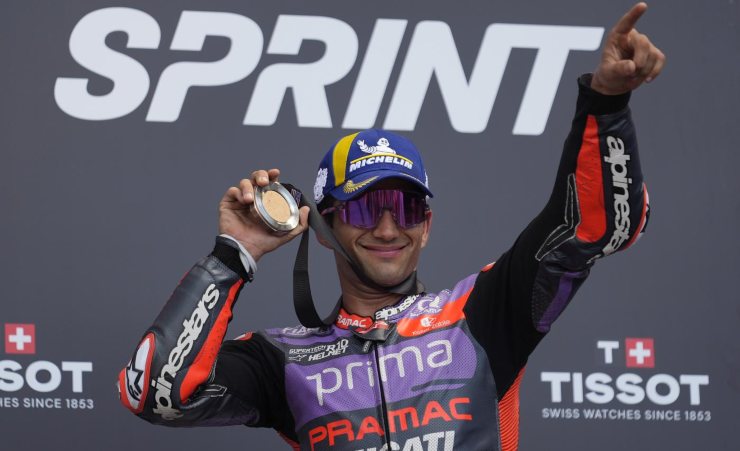 MotoGP, che batosta per Bagnaia: l’annuncio su Martin fa infuriare i suoi tifosi