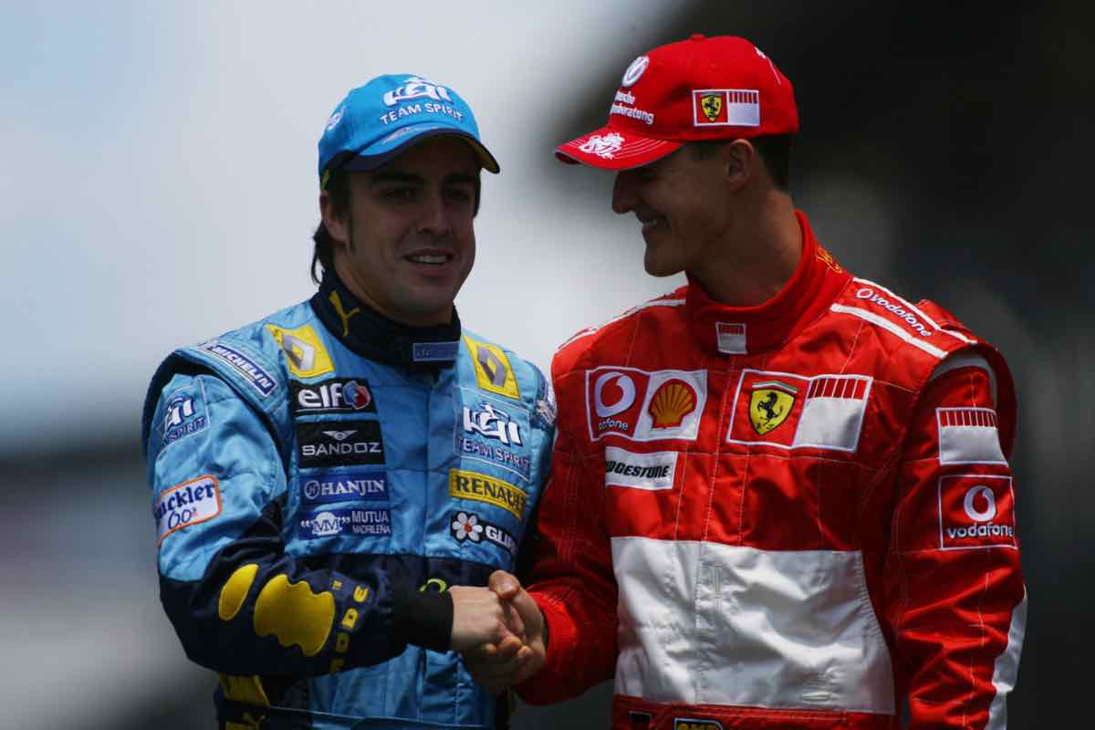 Alonso supera Schumacher