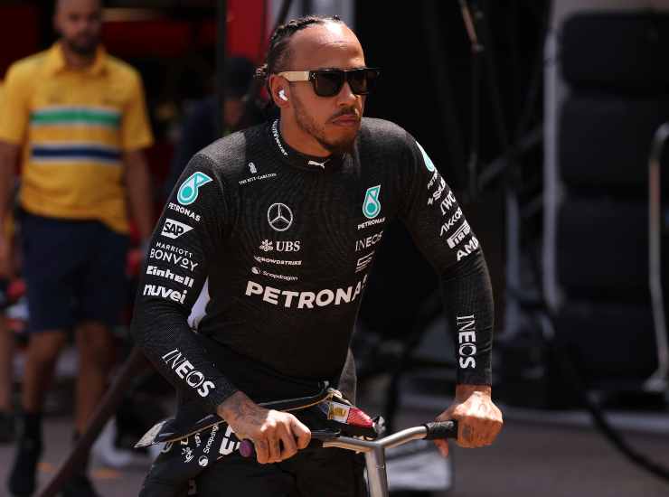 Hamilton non ci sta: l'inglese contro le nuove regole varate dalla FIA