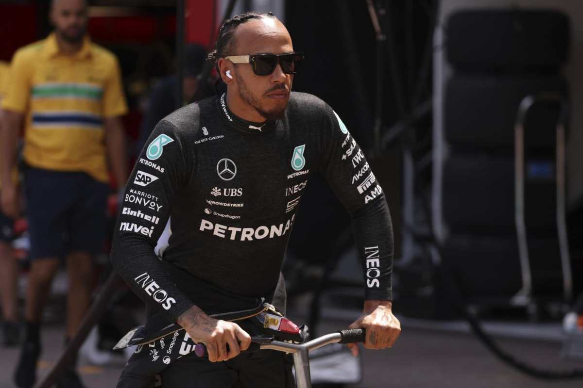 La Mercedes vuole Sainz per sostituire Hamilton