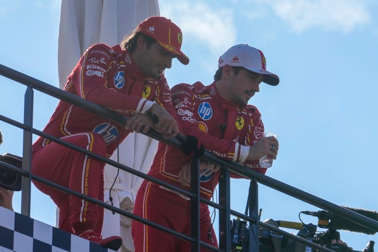 Sainz vs Leclerc caos Ferrari 