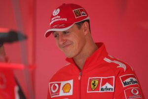 Schumacher, commozione Ferrari: tifosi in lacrime