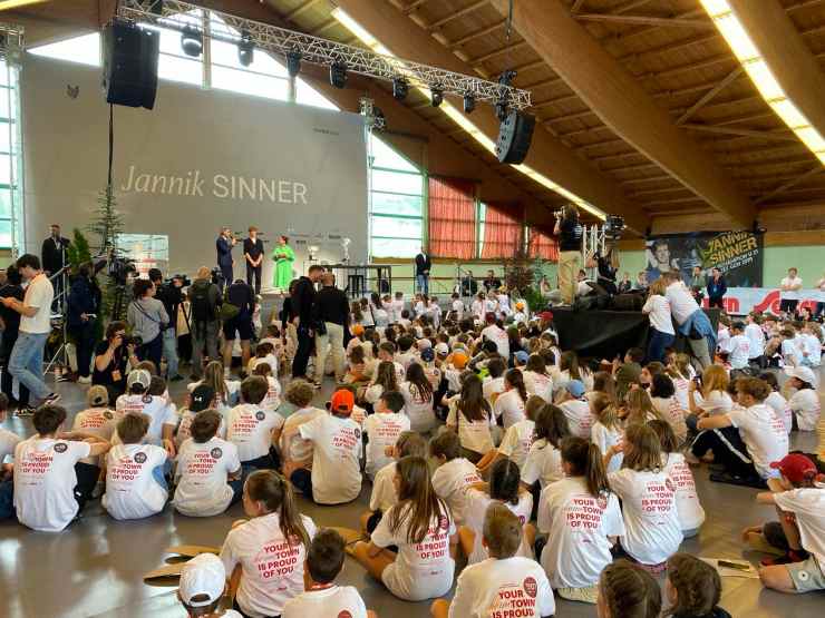 Festa per Sinner a Sesto Pusteria