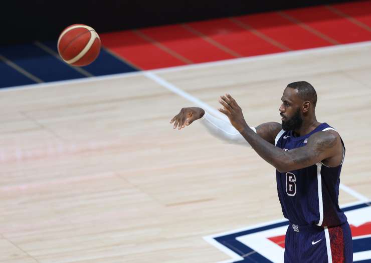 Bronny Lebron James addio Los Angeles Lakers 