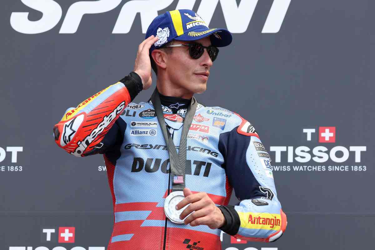 marquez taglia fuori Rossi 