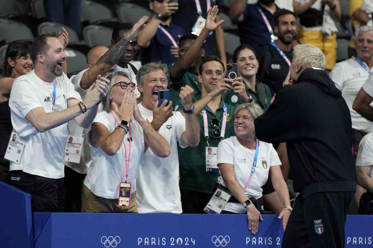 La reazione shock nella gara di nuoto a Parigi