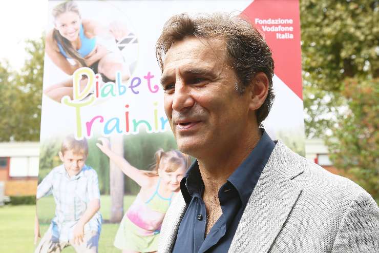 Lacrime tra i tifosi: Alex Zanardi da brividi