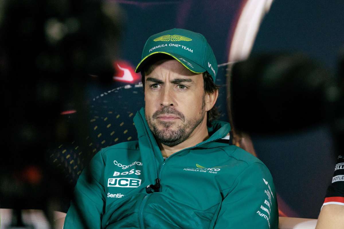 Fernando Alonso resta fino al 2026