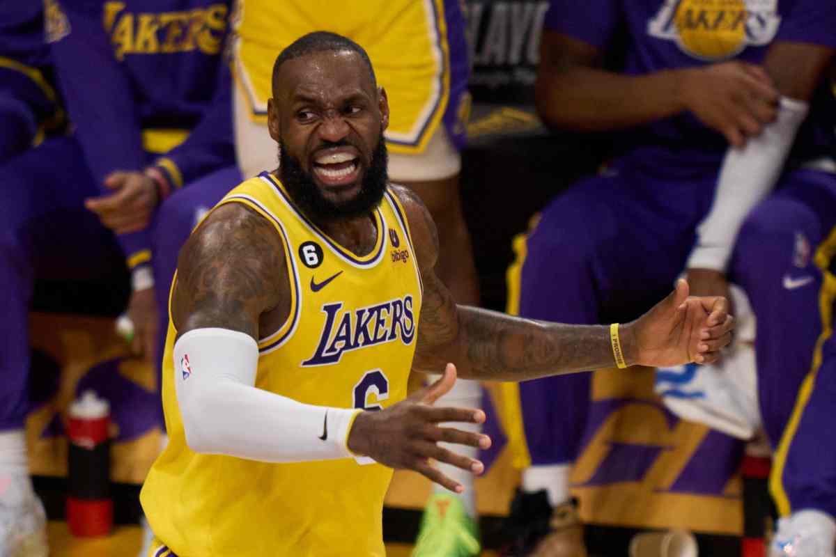 LeBron James regola imposta figlio Lakers