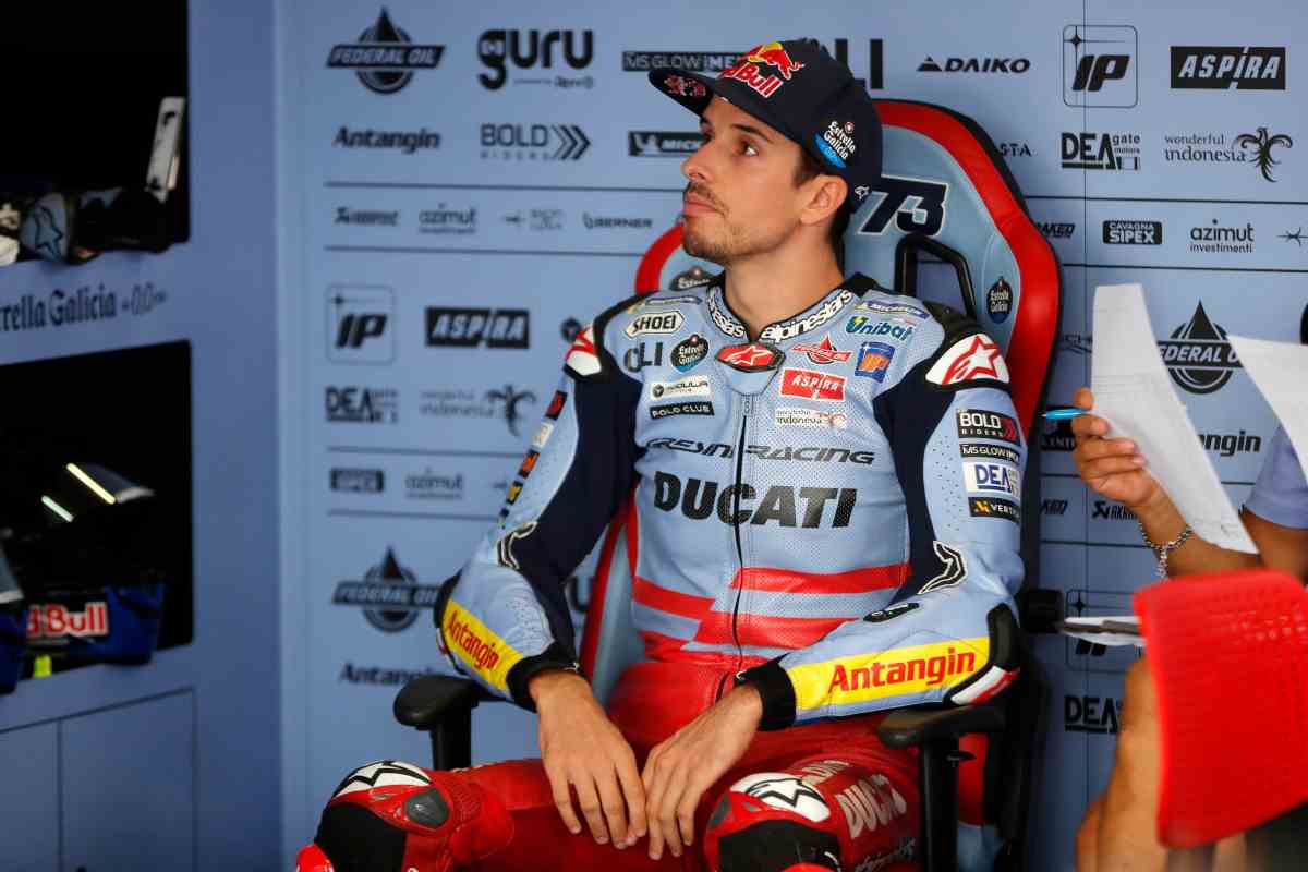 Clamoroso incidente tra Marquez e Bagnaia