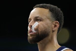 Stephen Curry fatto fuori da Durant