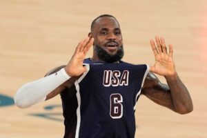 LeBron James, novità clamorosa: notizia ufficiale