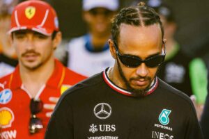 Furia Hamilton contro la Mercedes