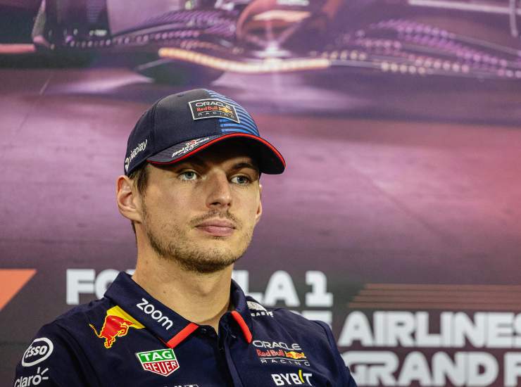 Verstappen sanzionato per linguaggio volgare: incredibile decisione in Formula 1