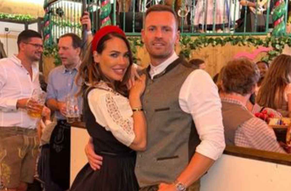 Ilary Blasi Bastian Muller foto Oktoberfest