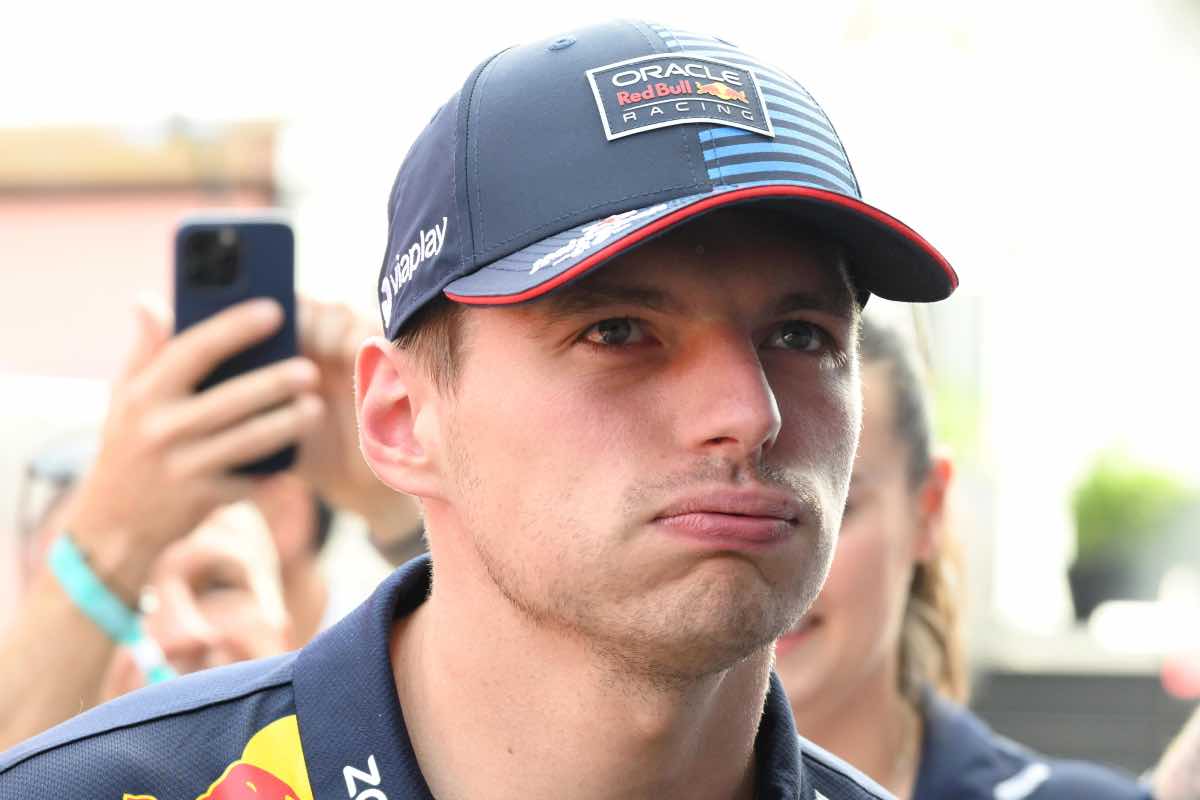 Aston Martin a lavoro per Max Verstappen