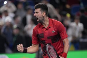 Novak Djokovic esulta