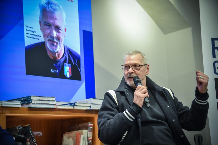 Tacconi alla presentazione del suo libro