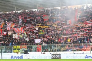 Tifosi della Cremonese allo stadio