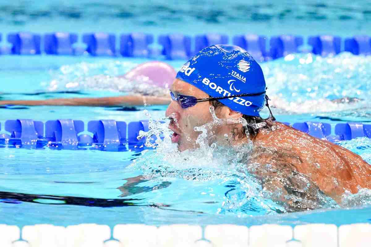 Bortuzzo in piscina