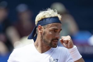 Fabio Fognini esulta dopo un punto