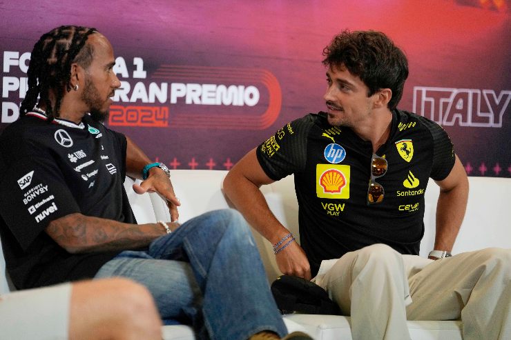 Lewis Hamilton e Charles Leclerc,