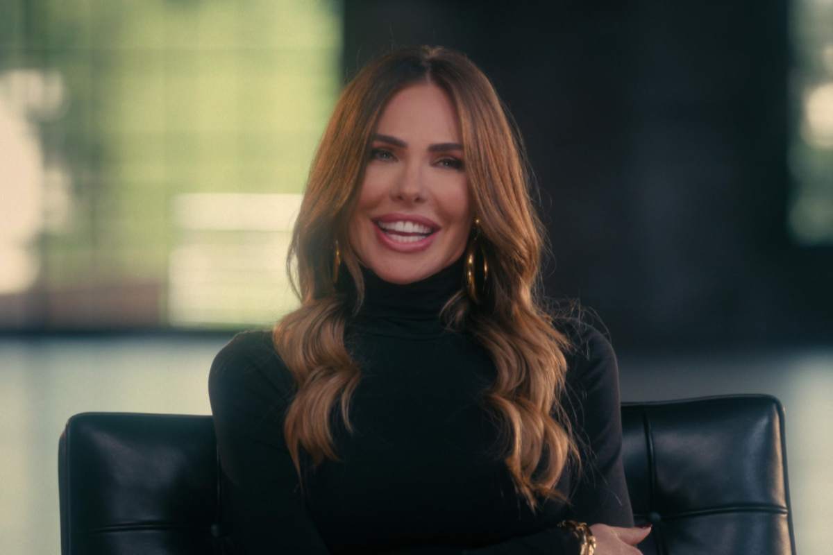 Ilary Blasi sorridente