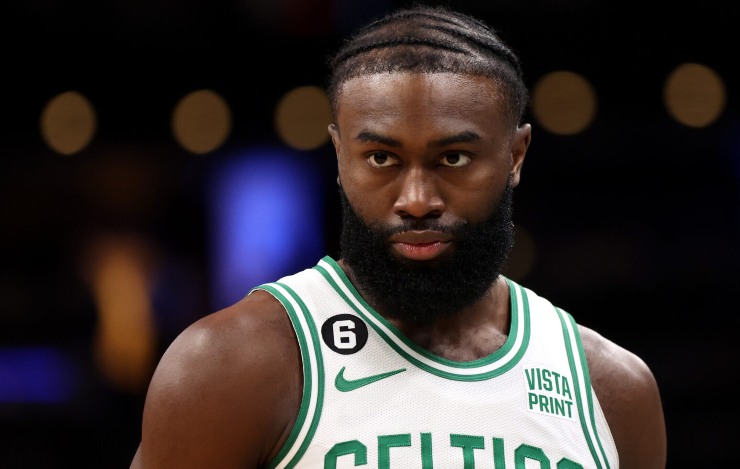 Jaylen Brown con la maglia dei Celtics (NBA)