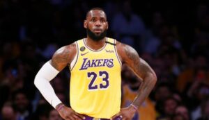 LeBron James in maglia Lakers (NBA)