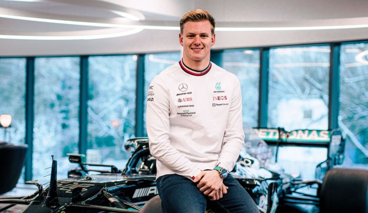 Mick Schumacher in Mercedes (Mercedes)