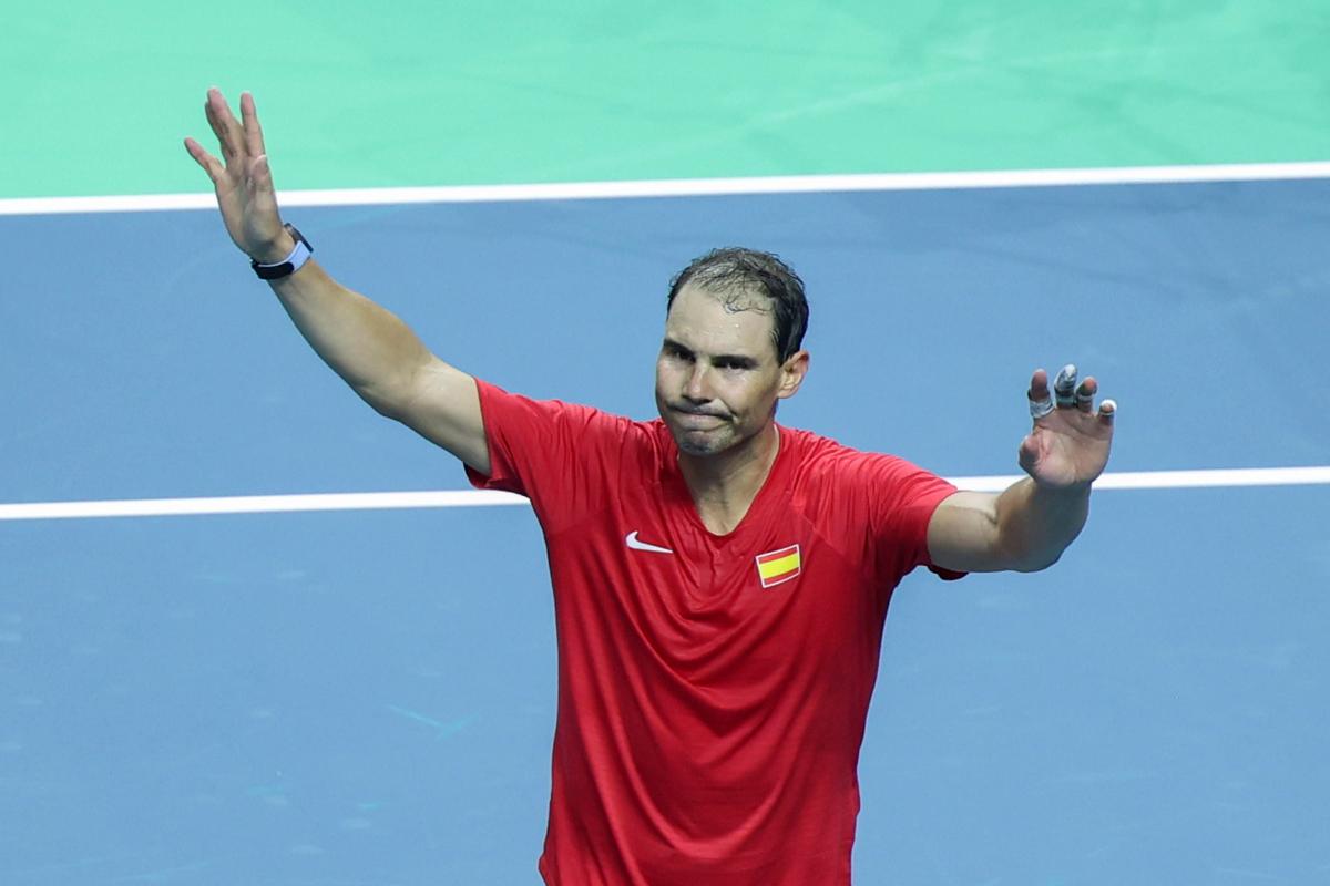 Rafa Nadal saluta i tifosi