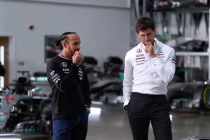 Hamilton e Toto Wolff intervistati