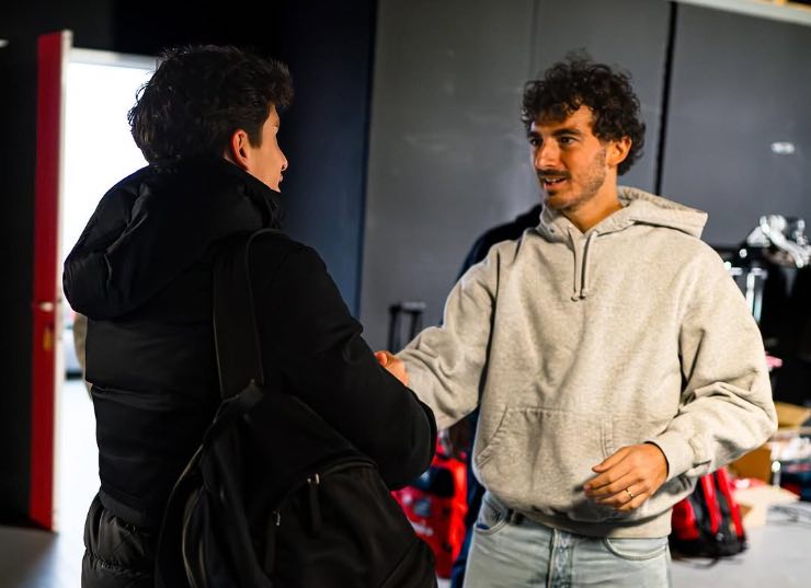 Marquez e Bagnaia si salutano