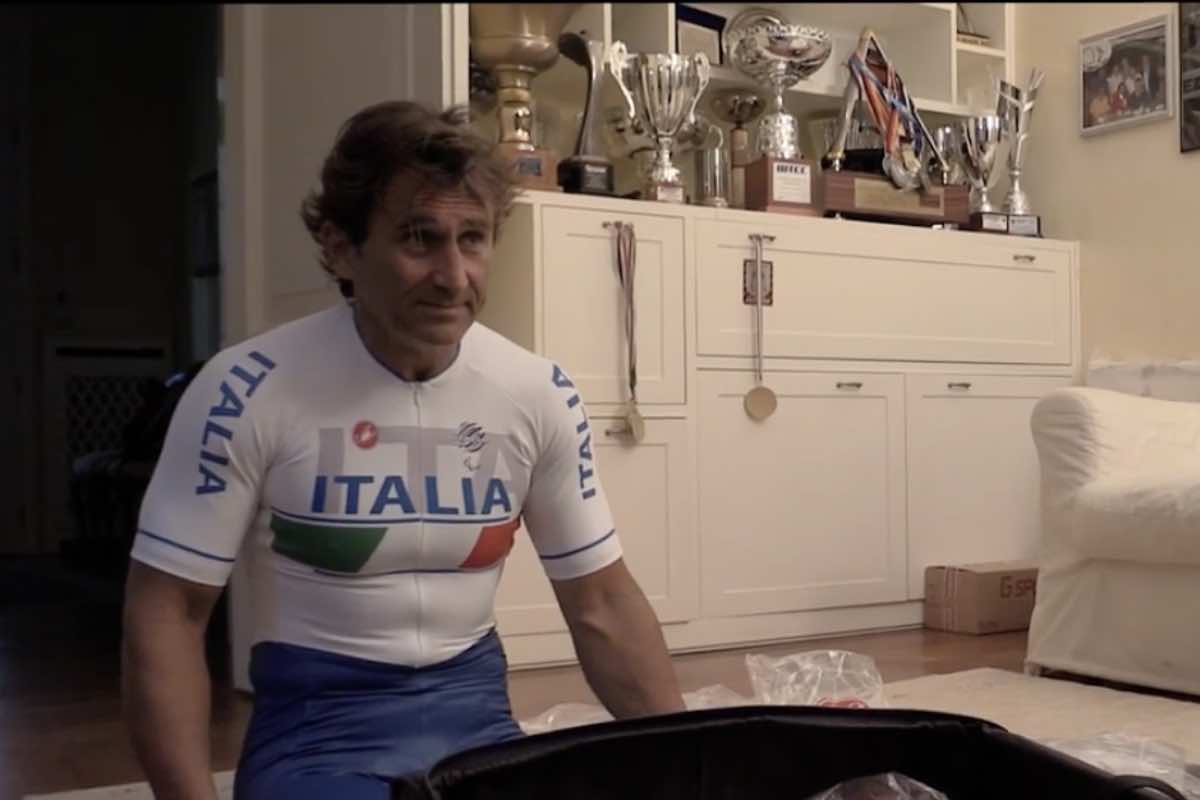 Zanardi con la maglia dell'Italia