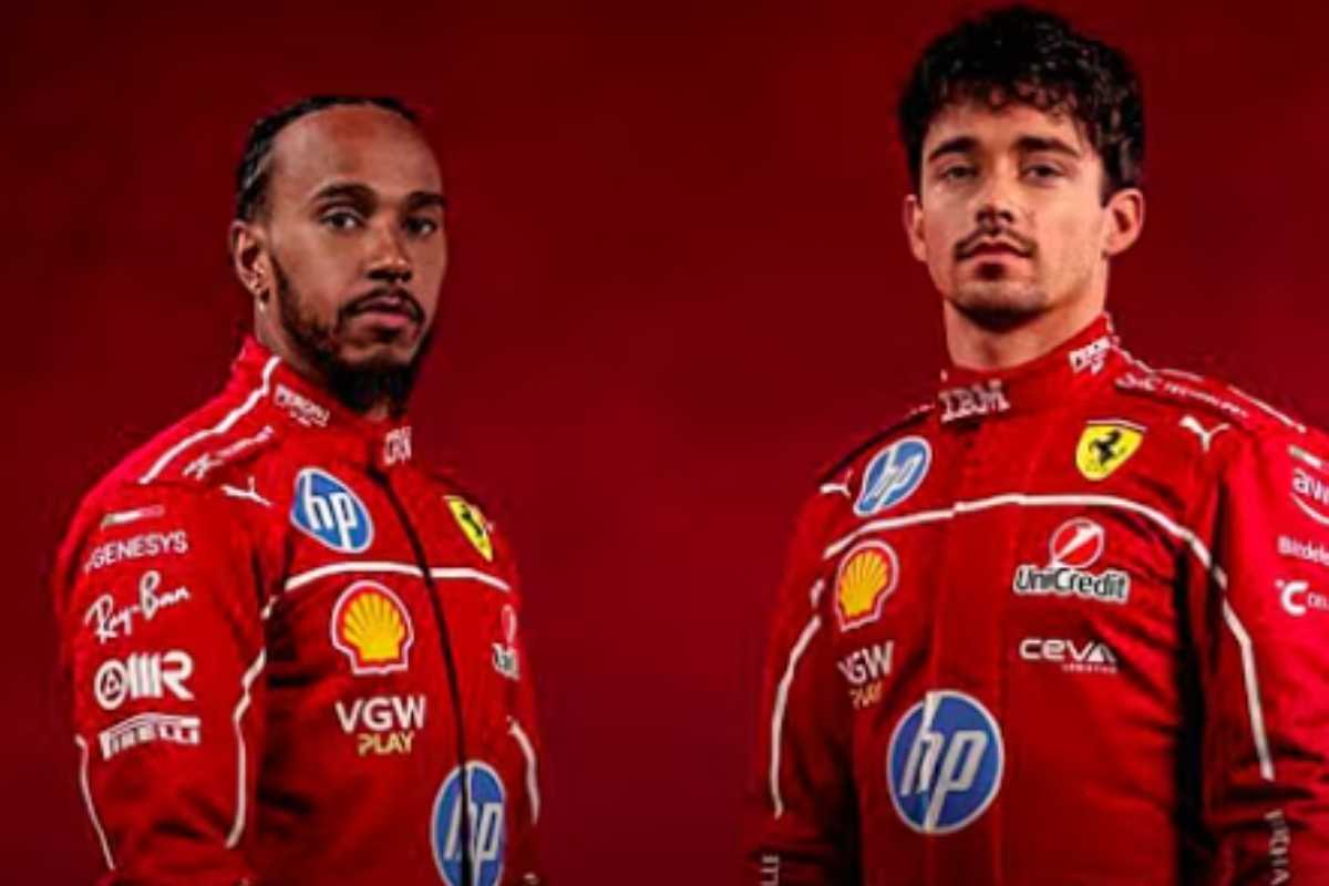 Hamilton e Leclerc in tuta Ferrari