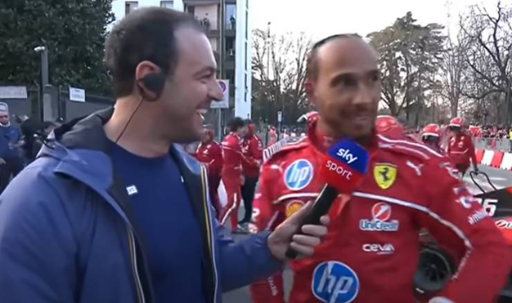 Hamilton intervistato all'evento Ferrari